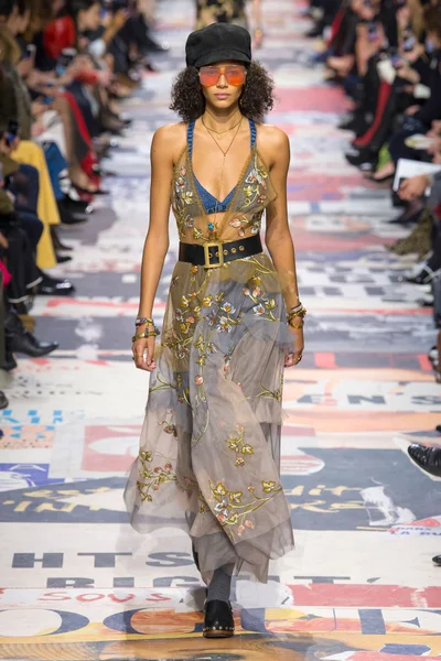 Look 56